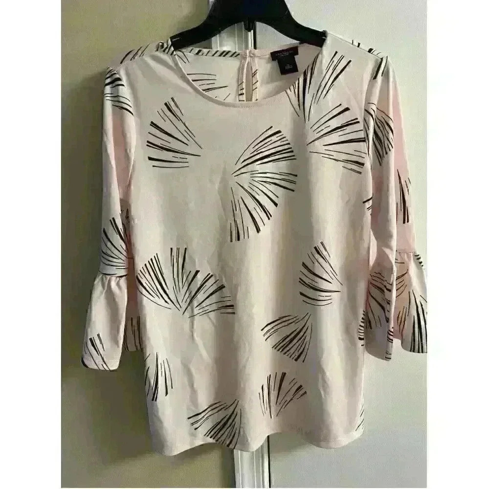 Anne taylor pink 3/4 sleeve bell sleeves pullover blouse  small  NWT